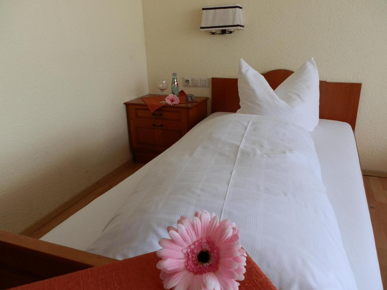 Landhotel Loewen Blumberg Dış mekan fotoğraf