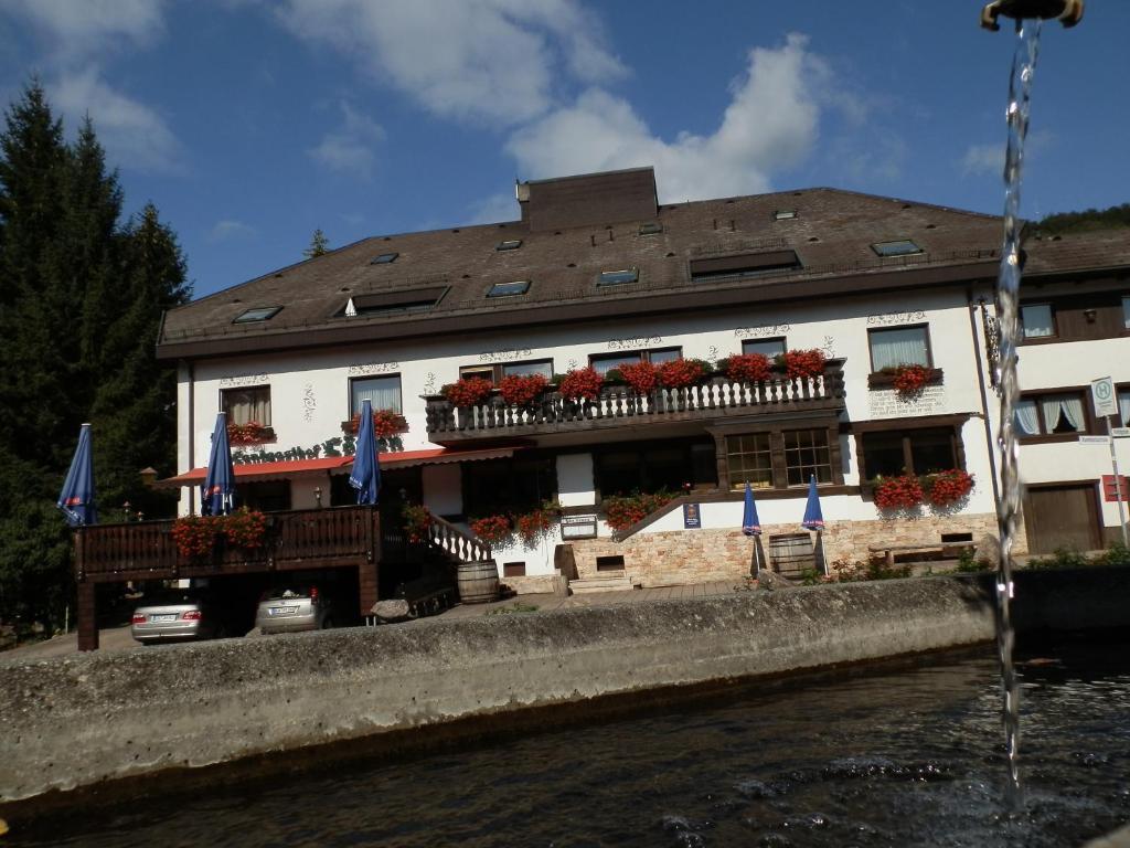 Landhotel Loewen Blumberg Dış mekan fotoğraf